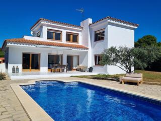 Chalet  Avinguda l'ametlla de mar. Villa con piscina, cerca playa, calafat, ametlla de mar