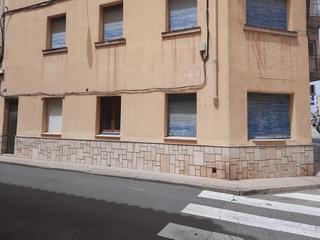 Planta baixa  Carrer andreu llambrich. Piso en planta baja, a reformar, cerca centro y playa