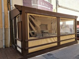 Local Comercial en Carrer bruc 29. Restaurante en funcionamiento con vivienda, buen estado, equipad