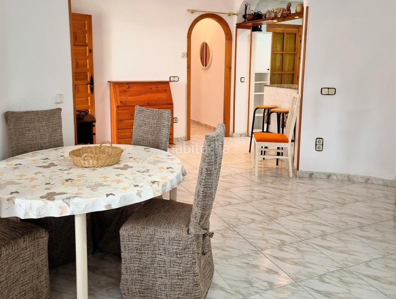 Foto 25ff15a5-4e18-4be7-8b84-d0e38d05636d. Chalet villa, chalet más dos apartamentos, gran piscina y jardín, tres cales , ametlla de mar en Ametlla de Mar (L´)