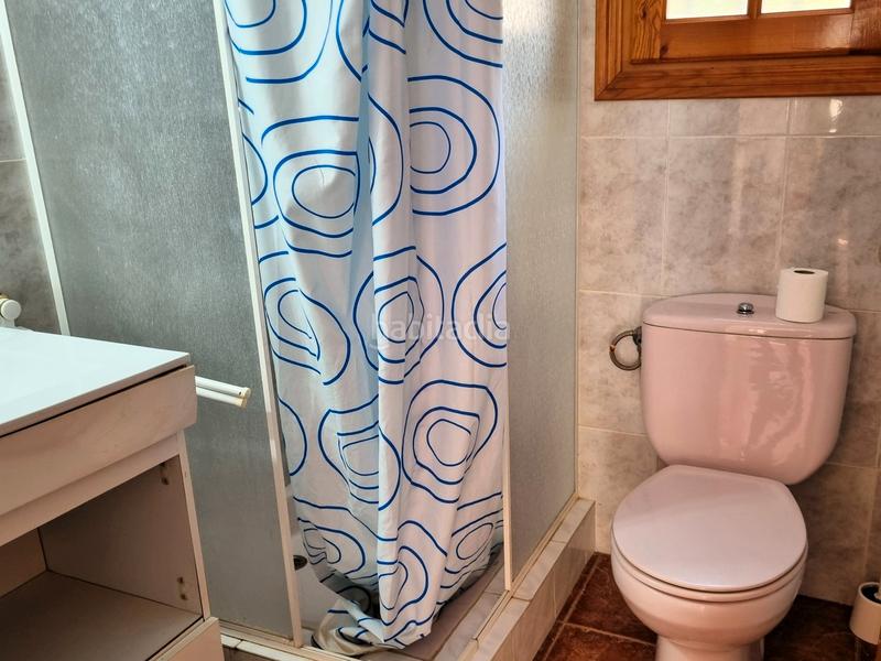 Foto f0a8f6f2-2503-491a-a72b-cac746cc5f4c. Chalet villa, chalet más dos apartamentos, gran piscina y jardín, tres cales , ametlla de mar en Ametlla de Mar (L´)