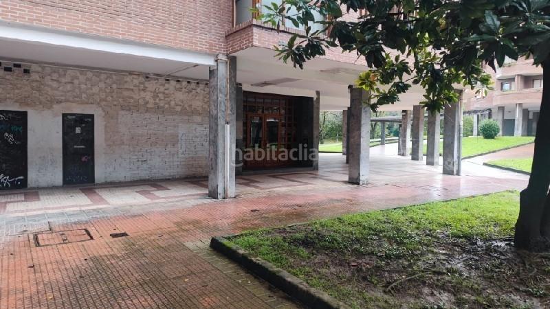 Foto 8f93a918-75b4-4dc4-863e-e2b46944b25f. Local comercial en zabalgane plaza 9 local en plaza zabalgane 9-galdakano en Galdakao