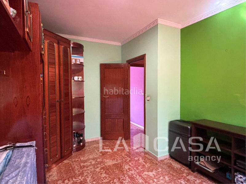 Foto 2f67164b-20ad-4a76-ac49-e1482f324ec3. Chalet mit parking in cerros de Montequinto Montequinto
