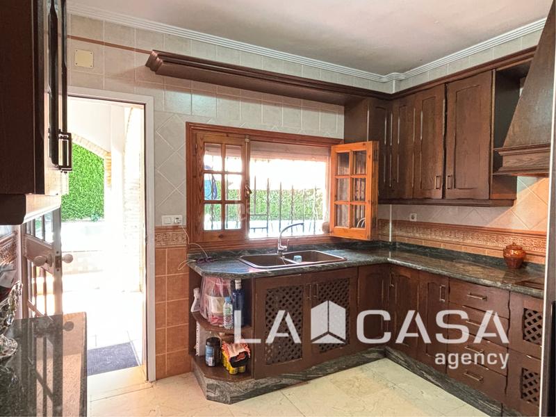 Foto 5289729b-b15d-43c6-a9df-6209b6ea6528. Chalet en cerros de Montequinto Montequinto