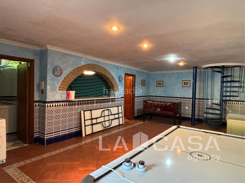 Foto 8a65ae9a-4a23-430d-8a11-6e851a22a678. Chalet en cerros de Montequinto Montequinto