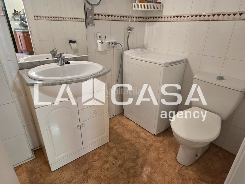 Foto 5bb4f30e-0e5e-4c58-bb5e-8f6ee8ab42d5. Casa pareada pareado de 3 plantas, en urbanización privada. en Montequinto