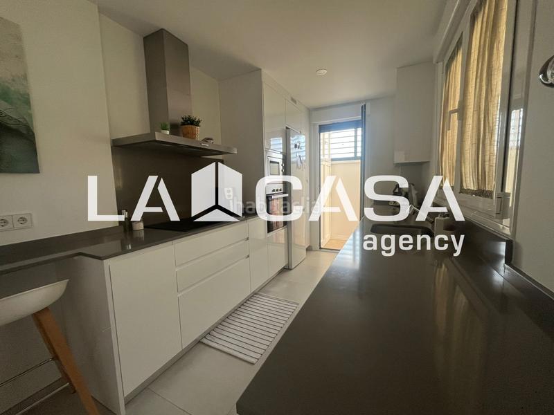 Foto 0f0d8362-4348-4797-adbe-2eff367e17bb. Casa a schiera con riscaldamento parcheggio piscina in Dos Hermanas