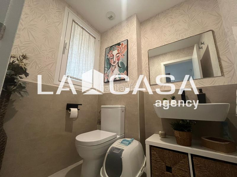 Foto 5372fa06-9b8c-4005-93f0-2a4d2bd7b15f. Casa a schiera con riscaldamento parcheggio piscina in Dos Hermanas