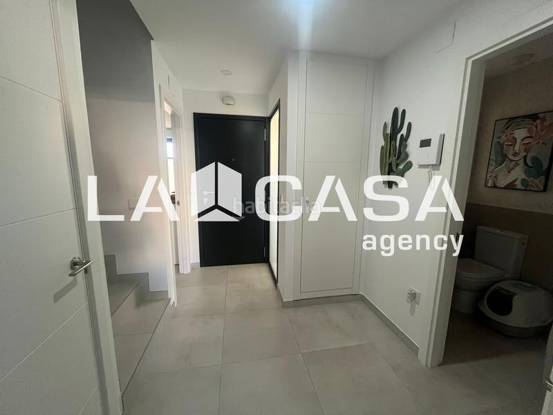 Foto 979782d1-4827-47ca-ad79-75408c9b7d21. Casa a schiera con riscaldamento parcheggio piscina in Dos Hermanas
