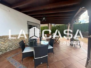 Chalet in Cerros de Montequinto