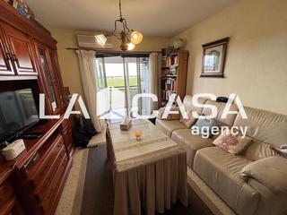 Pis a Centro. Bonito piso vpo de tres habitaciones junto al centro de montequi