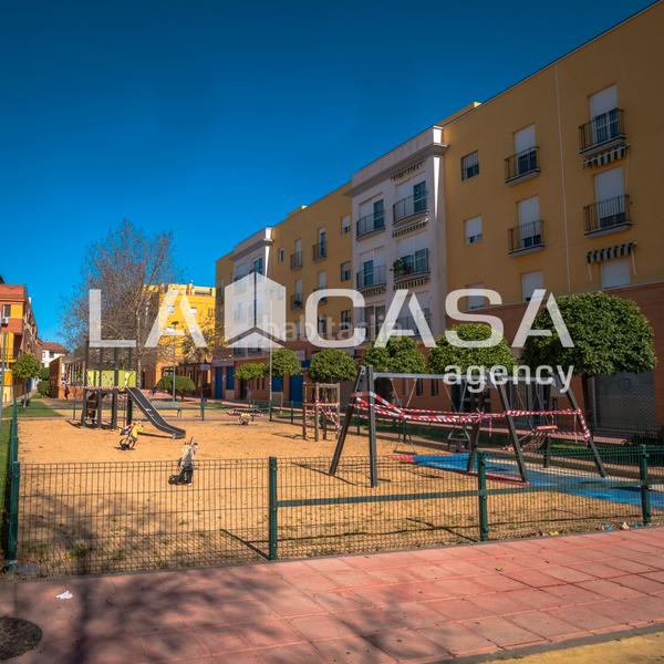 Foto 169337d9-635e-489e-a687-272be69ee451. Casa con parcheggio in Centro - Doña Mercedes Dos Hermanas