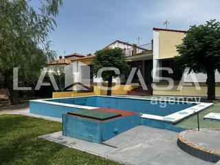 Chalet in Cerros de Montequinto