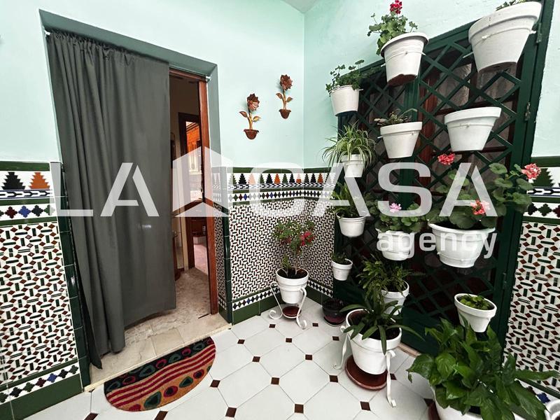 Foto eeb6fb49-4a62-4db4-87de-066c9e217167. Chalet with parking in cerros de Montequinto Montequinto
