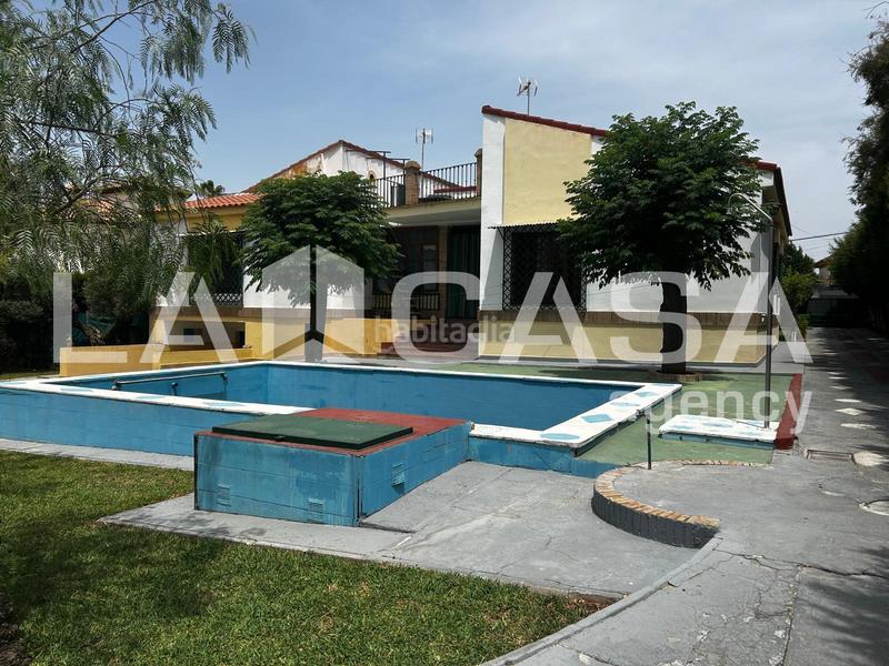 Foto 49a14b24-f763-4a78-84d7-6c3492712de3. Chalet en cerros de Montequinto Montequinto
