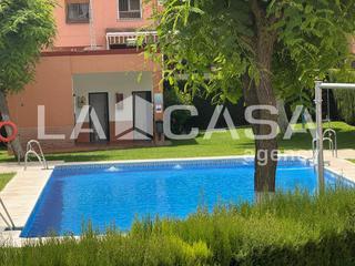 Casa adossada a Avenida de Europa