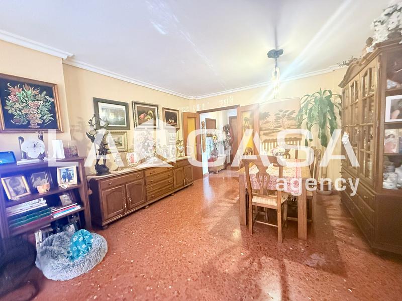 Foto 7218beb5-1f15-4a11-a42d-bed2b698db92. Flat with parking pool in Centro Montequinto