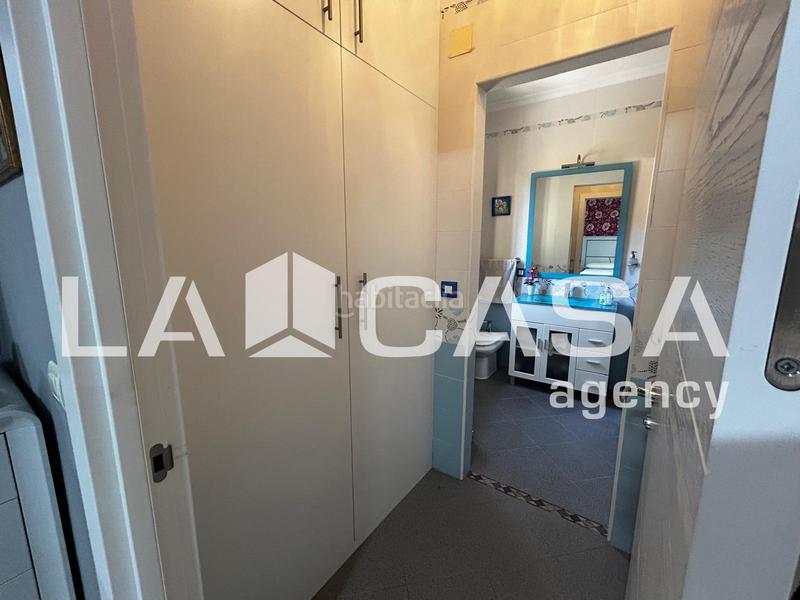 Foto 1861872e-1858-4c3a-bb1a-3e64fd0af8b5. Chalet with parking pool in Olivar de Quintos Montequinto