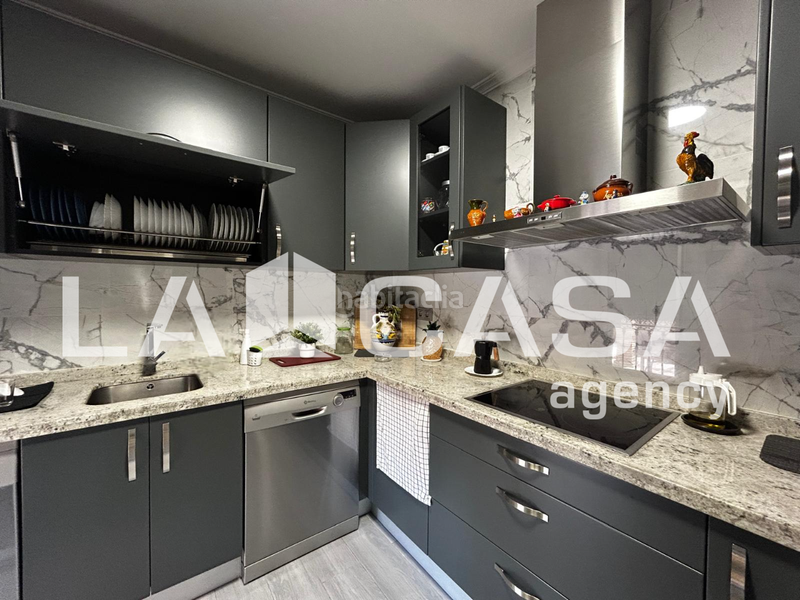 Foto a23676c8-ca81-4d0e-8680-62c6d152fd08. Chalet con parcheggio piscina in Olivar de Quintos Montequinto