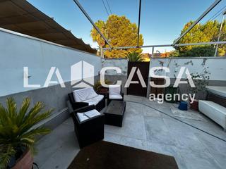 Casa adossada a Avenida de Europa