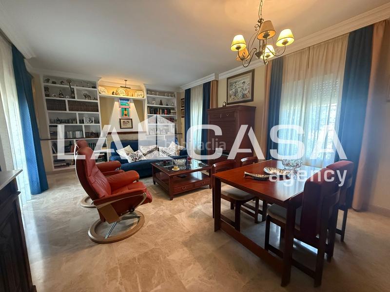 Foto 155f75e3-33d6-4b12-a85b-8ef91b3593b2. Chalet avec parking dans Olivar de Quintos Montequinto