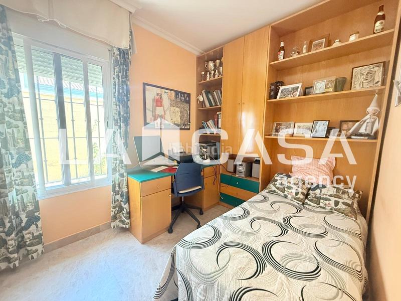 Foto 8ac9dd14-5593-4824-bb1e-c68549a58743. Chalet avec parking dans Olivar de Quintos Montequinto