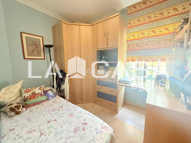 Foto e1fe999d-cd2e-46ce-b8a8-e5ee19424b25. Chalet avec parking dans Olivar de Quintos Montequinto