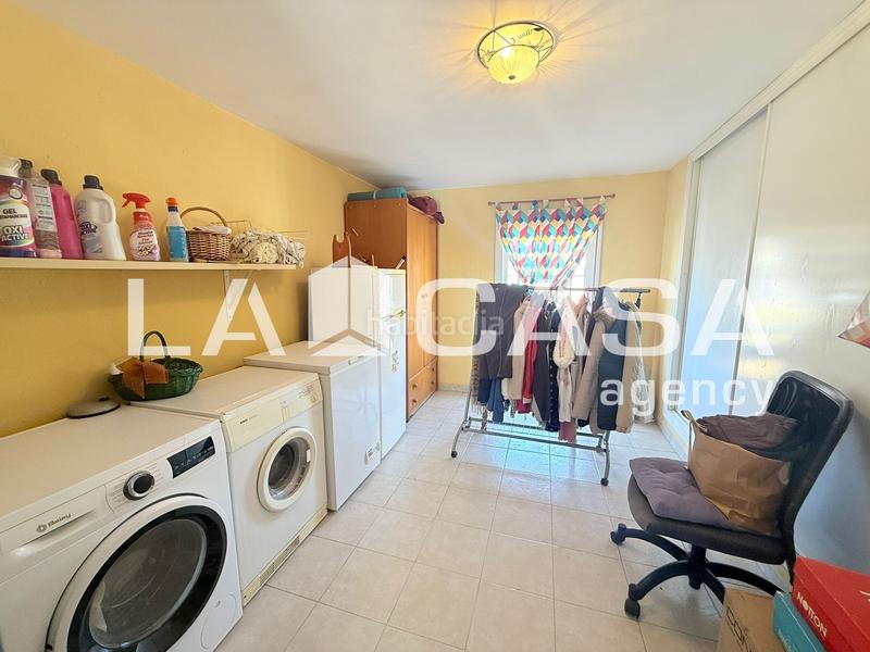 Foto e61fed81-65ce-46ea-8938-e10cf290d153. Chalet avec parking dans Olivar de Quintos Montequinto