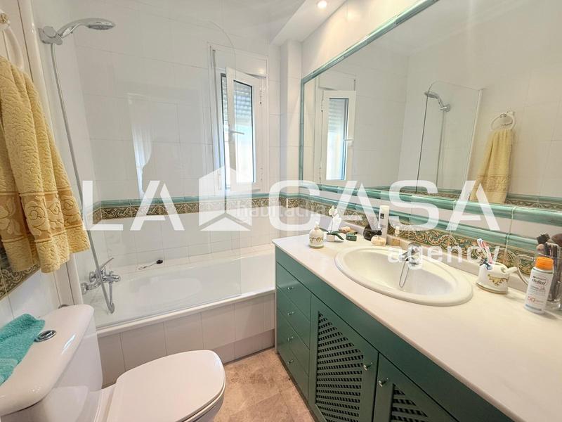 Foto ee46d05b-9e69-4592-808d-d6b9f61af772. Chalet en Olivar de Quintos Montequinto