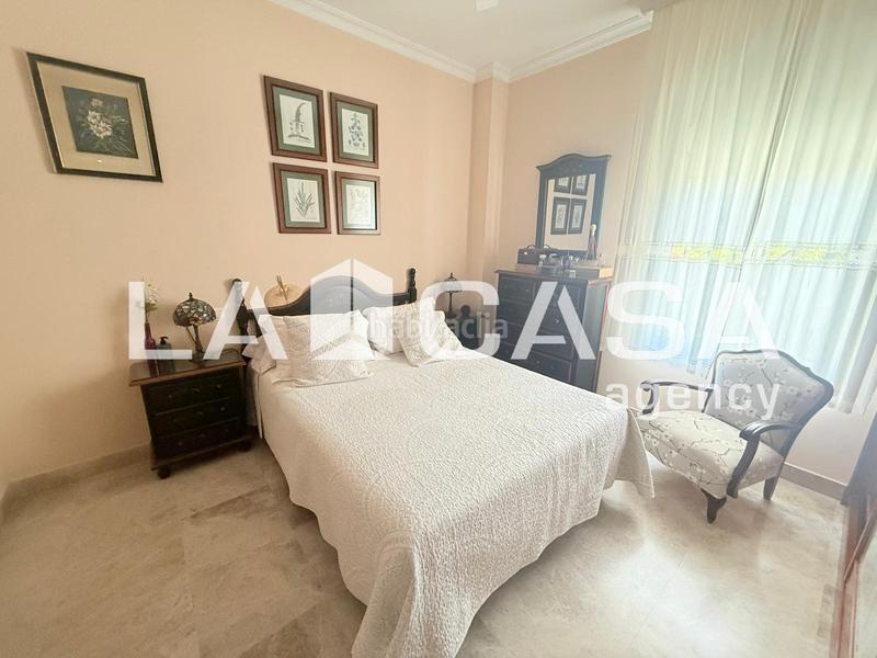 Foto dbf47a0b-3323-4908-8ec0-85e64a74c3e4. Chalet con parcheggio in Olivar de Quintos Montequinto