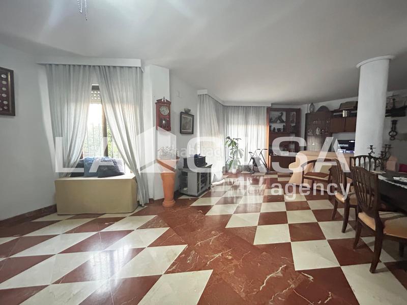 Foto d68bad34-815e-404d-b7f3-8d8e626c128c. Chalet in cerros de Montequinto Montequinto