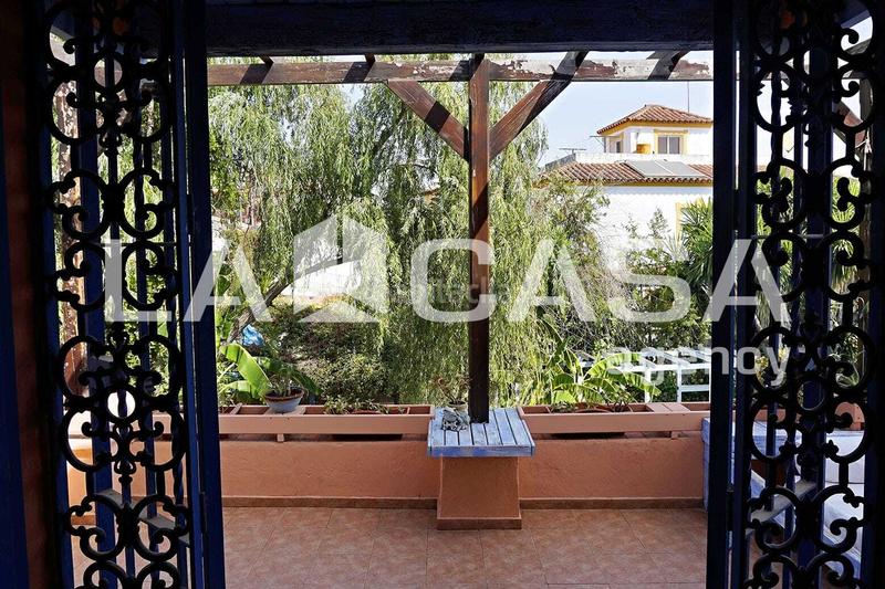 Foto 92396e57-5682-4a0b-bcb4-8e3d40565bca. Chalet en cerros de Montequinto Montequinto
