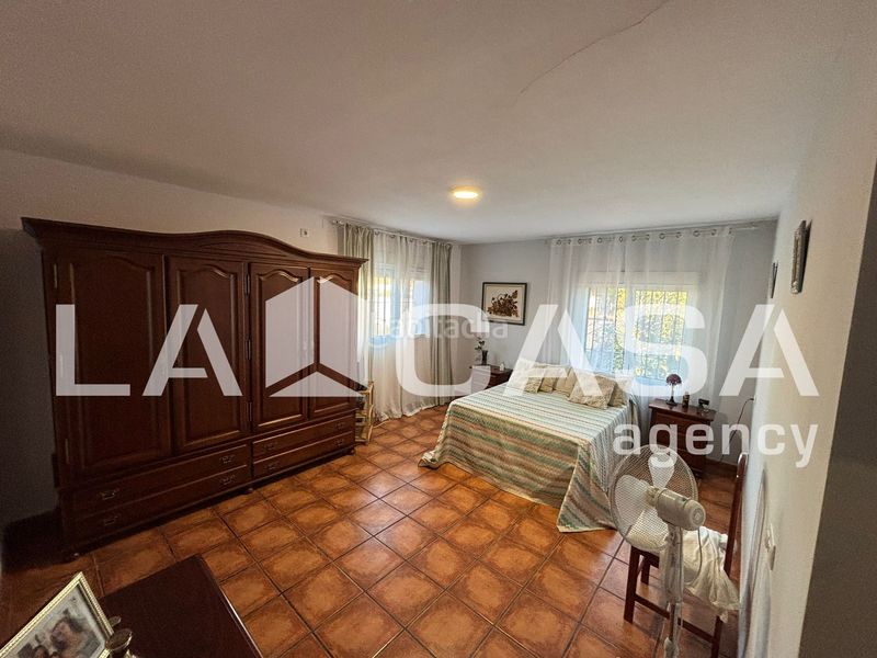 Foto 9a4c335e-9ba5-475b-9576-fc542688e4a8. Xalet a Entrenúcleos Dos Hermanas