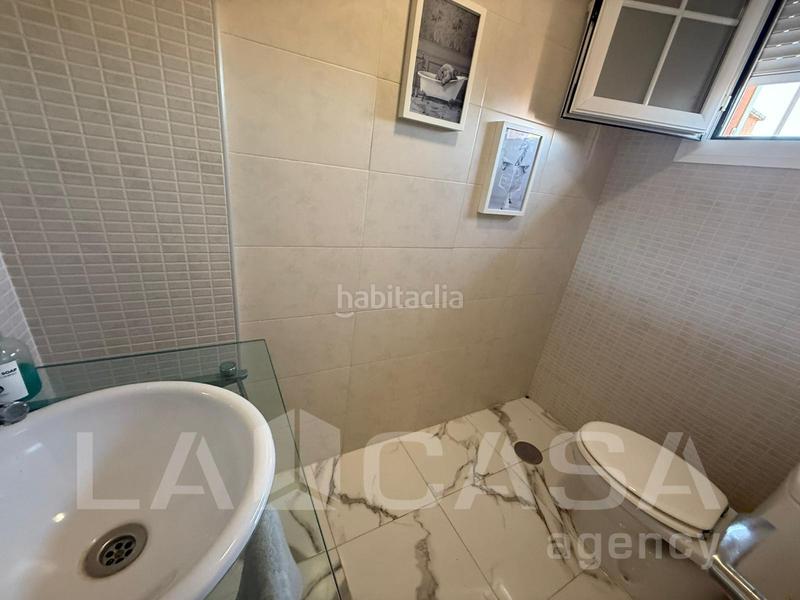 Foto 8fd48a74-e430-4de9-8113-8b2fde2c3de7. Casa adosada en Olivar de Quintos Montequinto