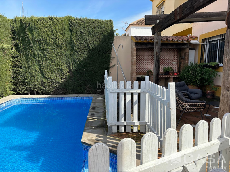 Foto f6440c88-c88a-4c51-899c-16007344f8f0. Towny house with parking in Condequinto Montequinto