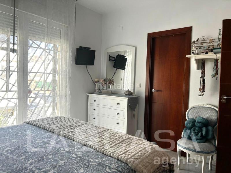 Foto 91dfe2f8-5b42-4a8b-a107-8b053fb525a2. Casa a schiera con riscaldamento parcheggio in Olivar de Quintos Montequinto