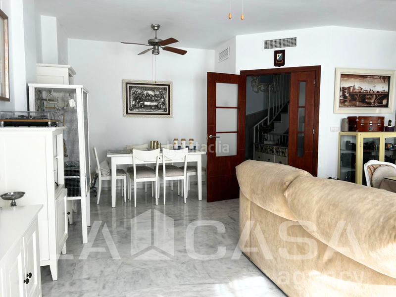 Foto ca21940d-30d4-4e88-a193-5cea9054baab. Maison jumelée avec chauffage parking dans Olivar de Quintos Montequinto