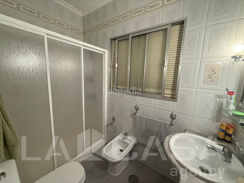 Foto 75c025d8-e5a0-46b2-a3f7-d61d79c6da76. Maison avec parking dans Centro Alcalá de Guadaira