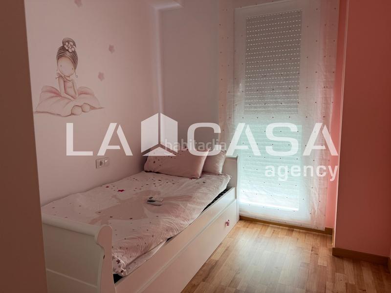 Foto dae1872f-3867-4f9f-814a-c05bdecafae1. Affitto appartamento con parcheggio in Entrenúcleos Dos Hermanas