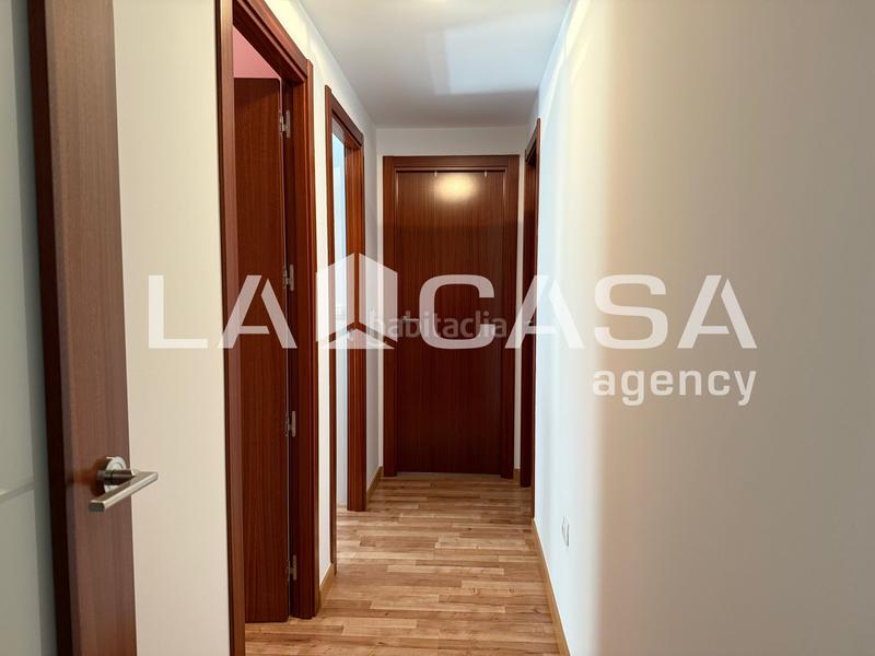 Foto 9b9c9402-fec3-4a44-9002-f78853fa847a. Location appartement avec parking dans Entrenúcleos Dos Hermanas