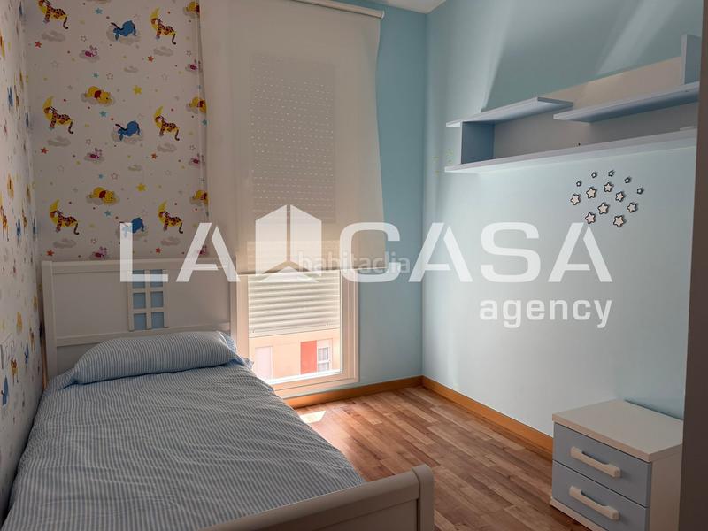 Foto 12cc3319-3d0a-452f-b25a-a966db77faec. Miete etagenwohnung mit parking in Entrenúcleos Dos Hermanas