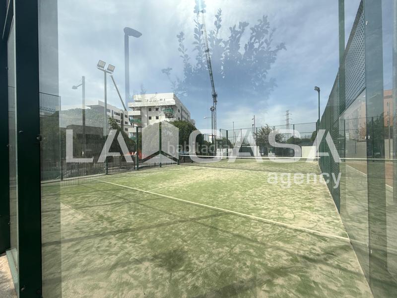 Foto 25dc22a4-288c-4dcd-ad77-900572eeb274. Appartamento con parcheggio in Entrenúcleos Dos Hermanas