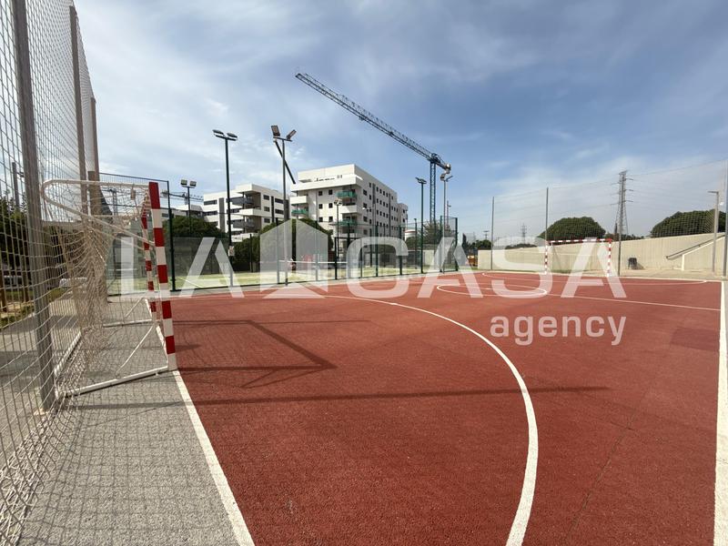 Foto 609a598e-367b-4b36-9a35-d9e1e8c24327. Appartamento con parcheggio in Entrenúcleos Dos Hermanas