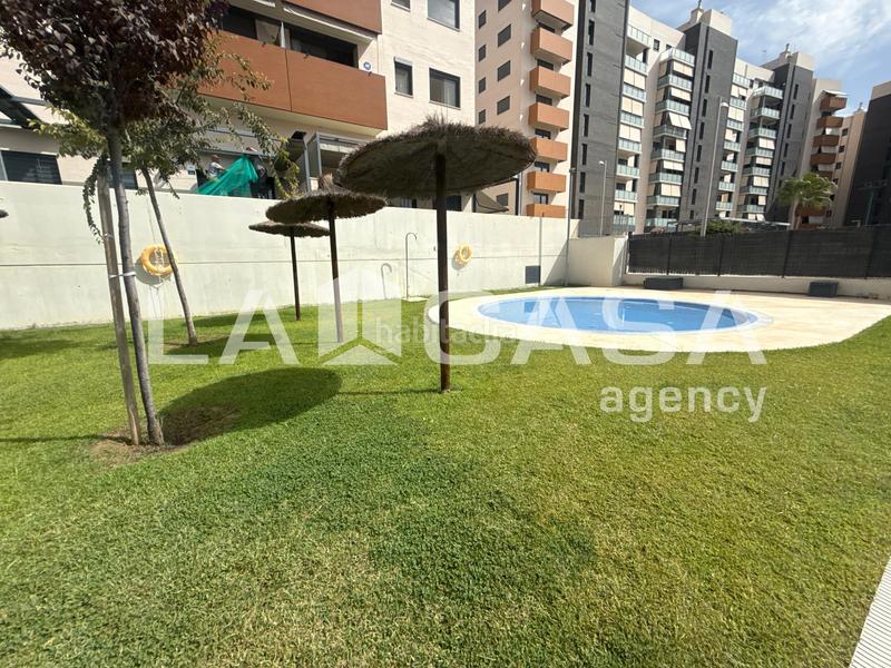 Foto 86ece359-eba7-4f46-8695-91b4aaf718fa. Appartamento con parcheggio in Entrenúcleos Dos Hermanas