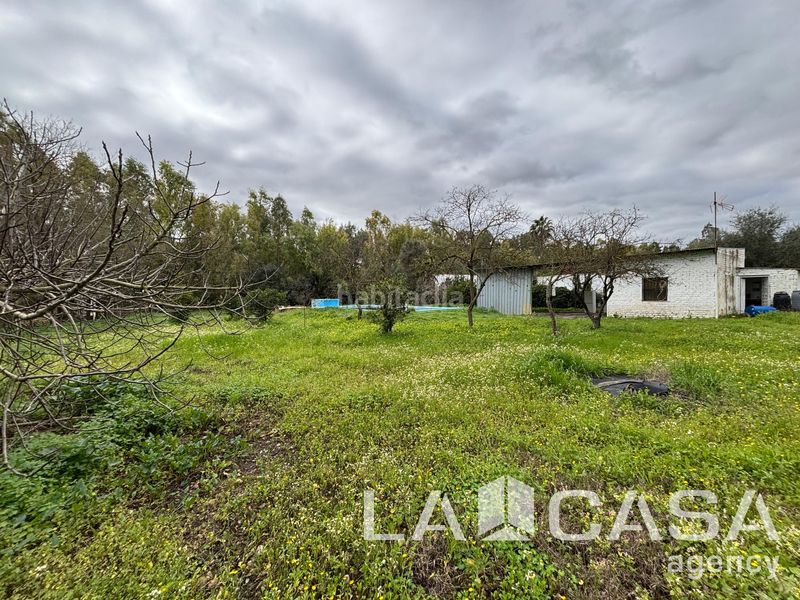Foto b7956ff8-b245-4d9f-9a17-391019103fcb. Terreny residencial a Entrenúcleos Dos Hermanas