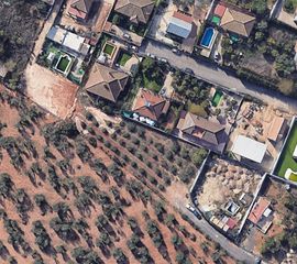Residential Plot in Entrenúcleos