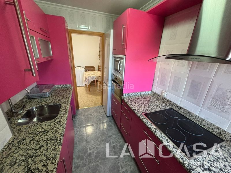 Foto 04a6308c-b103-4723-9e2d-b259313f2696. Lloguer pis a Centro Montequinto