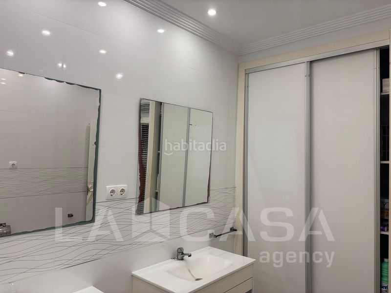 Foto 0ef2f974-1ff7-41bd-bf1b-8fc5572c0aea. Xalet amb aparcament a Entrenúcleos Dos Hermanas