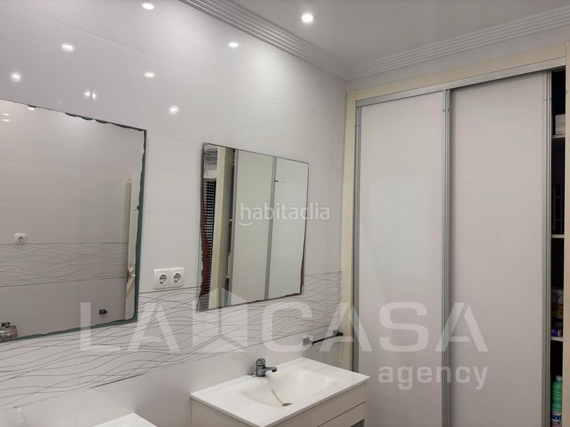 Foto 1004db19-c651-42a9-9a3e-4f0812c4d76f. Xalet amb aparcament a Entrenúcleos Dos Hermanas