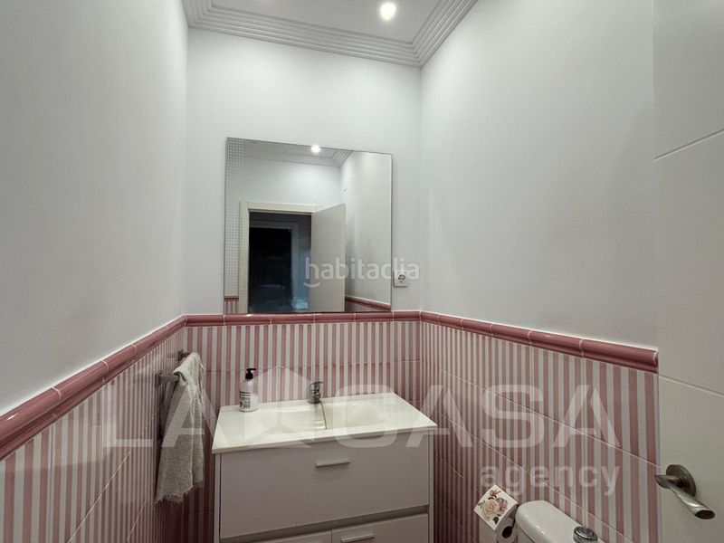 Foto dfc6eb61-816b-44aa-b1f9-461dc1f9de24. Xalet amb aparcament a Entrenúcleos Dos Hermanas